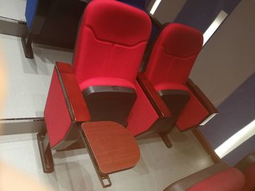 China 80MM Armlehne kurven automatisch Auditoriums-faltende Theater-Sitze mit Schreibens-Tablet fournisseur